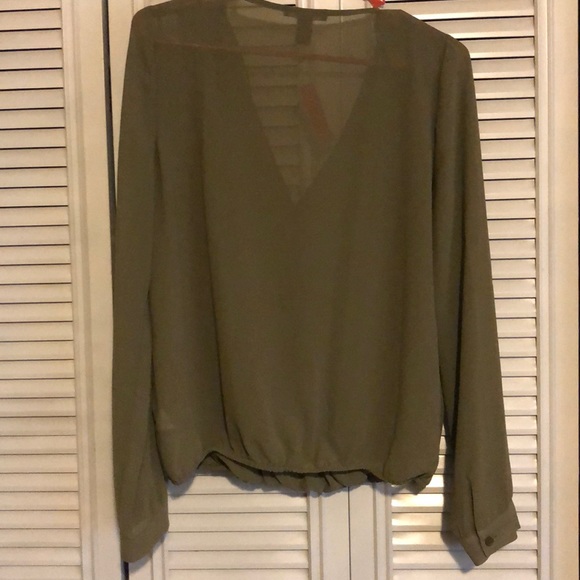 Brand new - never worn- Forever 21 top - Picture 3 of 3